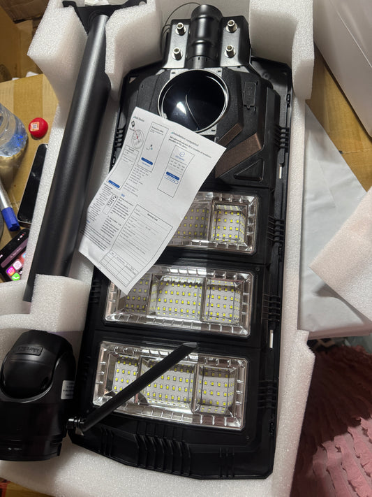 AI street light with solar plus camera